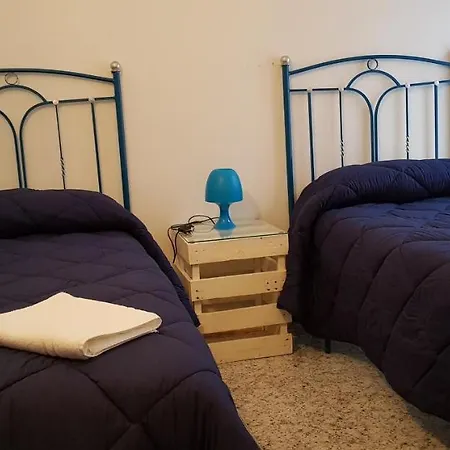 Appartamento B&b Il cielo in una stanza (Piazza Dante) *